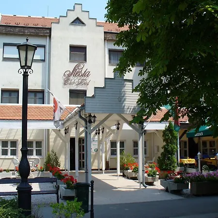 Siesta Club Otel Harkány
