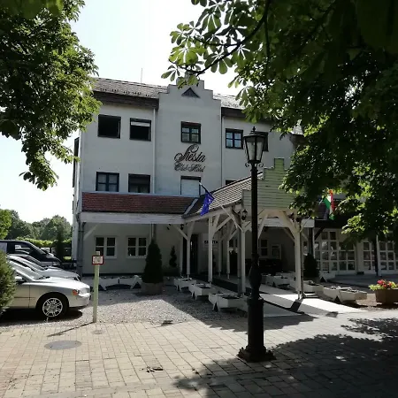 Otel Siesta Club 3*